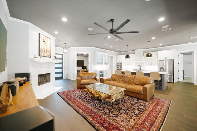 1024 Whisper Willows Drive, Fort Worth, TX 76052