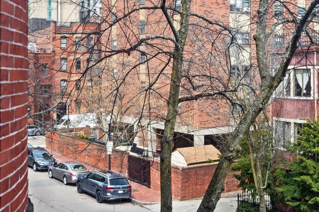 17 Follen St 3F, Boston, MA 02116