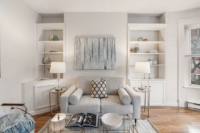 17 Follen St 3F, Boston, MA 02116