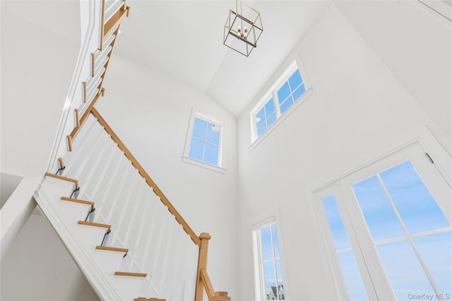 6 Margareta Court, Westhampton Beach, NY 11978