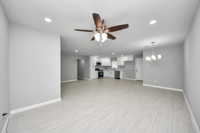 10507 Royal Oaks Drive, Houston, TX 77016