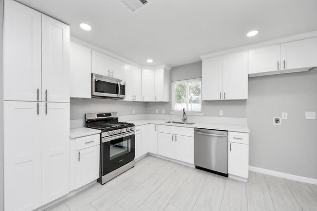 10507 Royal Oaks Drive, Houston, TX 77016