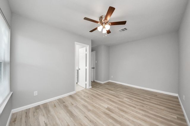 10507 Royal Oaks Drive, Houston, TX 77016