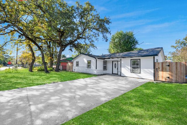 10507 Royal Oaks Drive, Houston, TX 77016