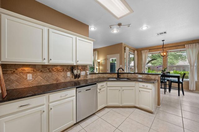 8125 Luling LN, Austin, TX 78729