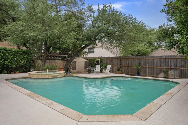 8125 Luling LN, Austin, TX 78729