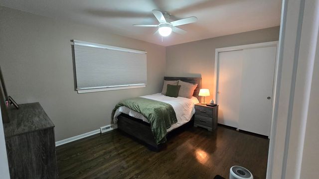 7039 N Ottawa Avenue, Chicago, IL 60631