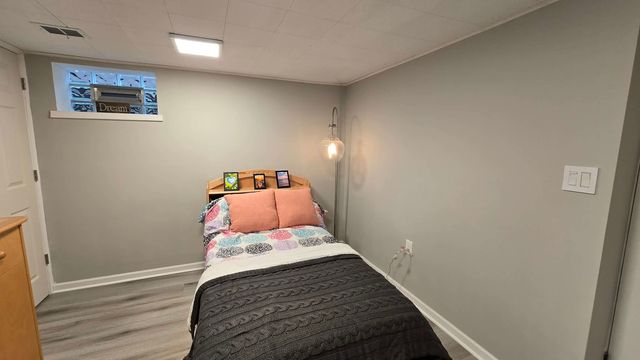 7039 N Ottawa Avenue, Chicago, IL 60631