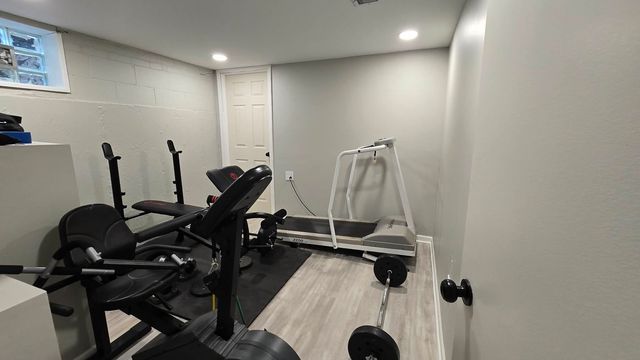 7039 N Ottawa Avenue, Chicago, IL 60631