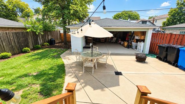 7039 N Ottawa Avenue, Chicago, IL 60631