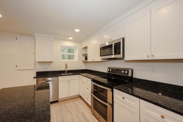 50 GREAT HILL Road, Newmarket, NH 03857
