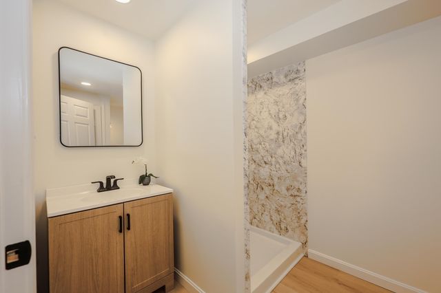50 GREAT HILL Road, Newmarket, NH 03857