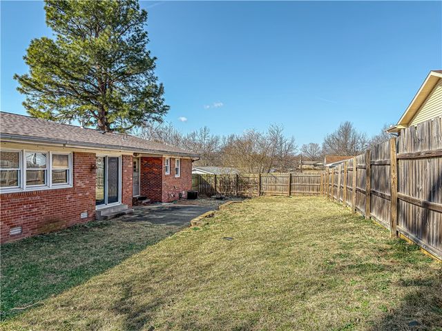 1609 Cherokee Circle, Harrison, AR 72601