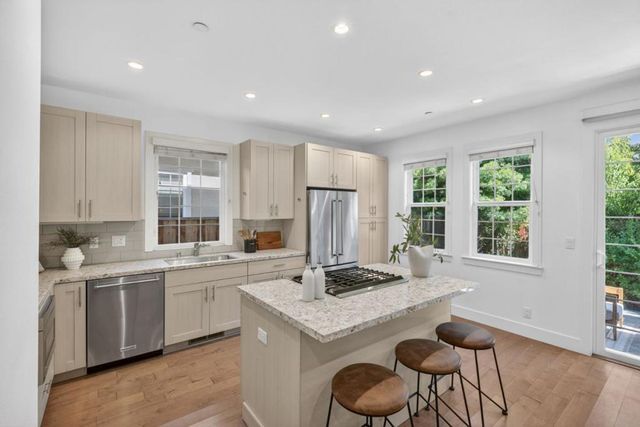 1083 Ed Roth Terrace, Sunnyvale, CA 94086
