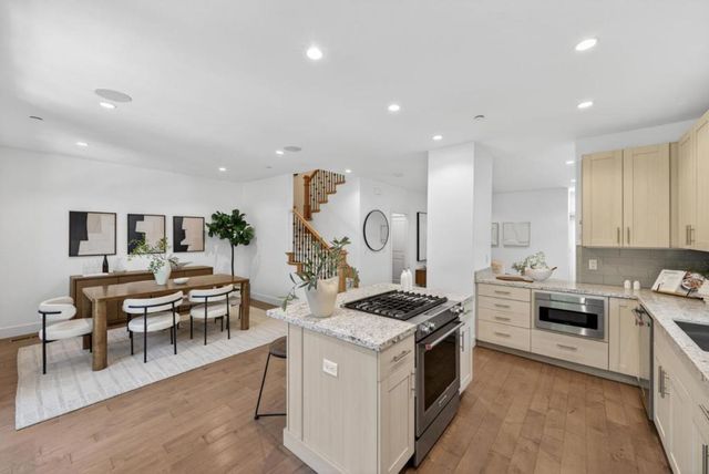 1083 Ed Roth Terrace, Sunnyvale, CA 94086
