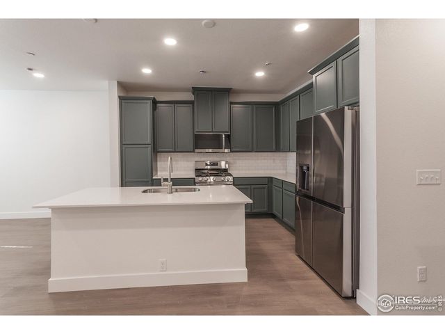 4894 River Roads Dr, Timnath, CO 80547