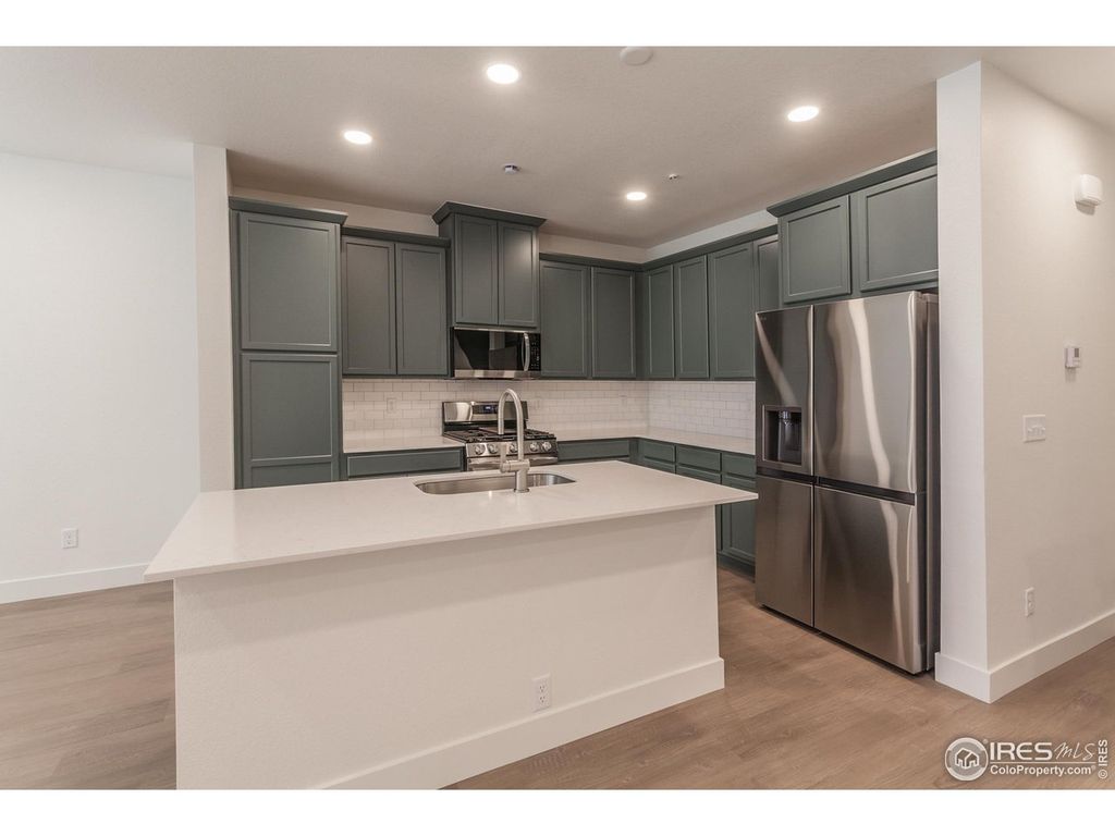 4894 River Roads Dr, Timnath, CO 80547