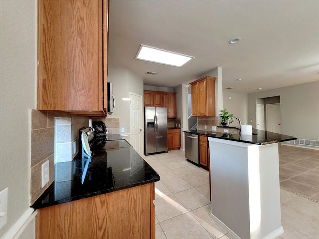 2752 Stallion Drive, Little Elm, TX 75068