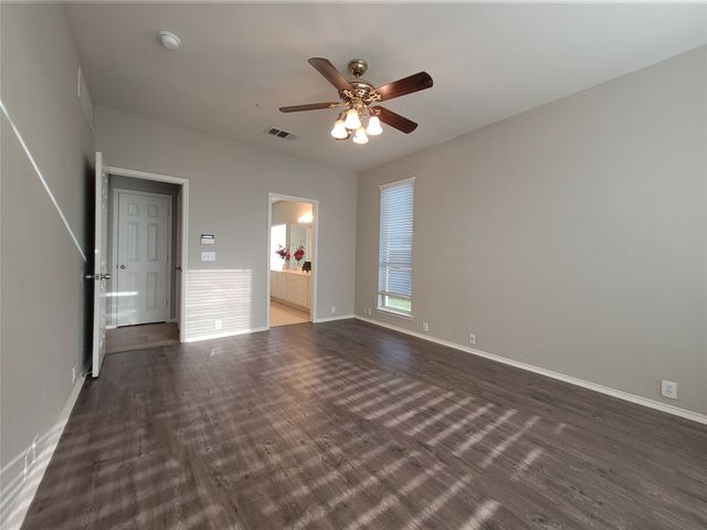 2752 Stallion Drive, Little Elm, TX 75068