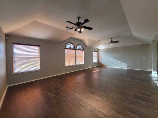 2752 Stallion Drive, Little Elm, TX 75068