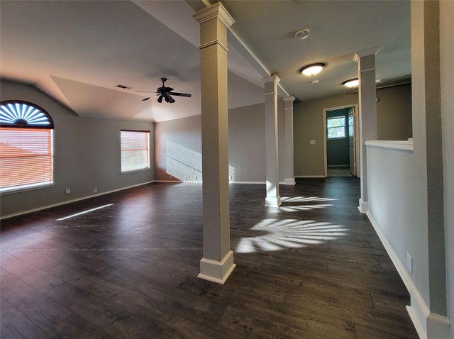 2752 Stallion Drive, Little Elm, TX 75068