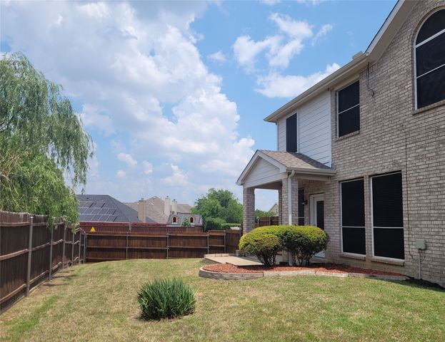 2752 Stallion Drive, Little Elm, TX 75068