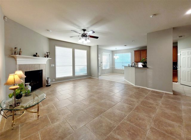 2752 Stallion Drive, Little Elm, TX 75068