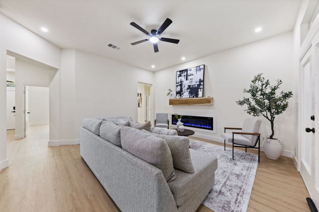 3305 Bridgewater Drive, Rowlett, TX 75088