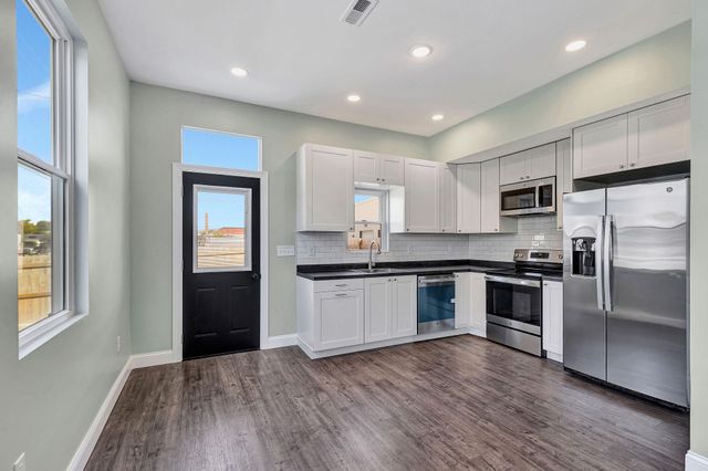 1302 Russell Street, Covington, KY 41011