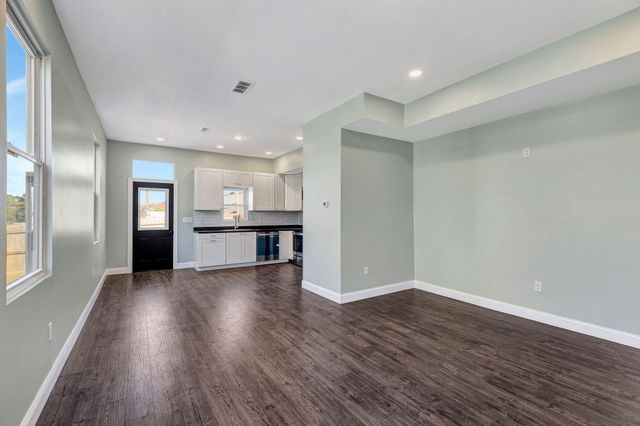 1302 Russell Street, Covington, KY 41011