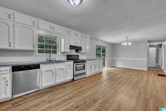 607 GREEN BOULEVARD, Adamsville, AL 35005