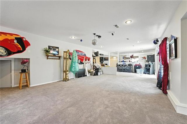 414 S Borgman Road, Buckner, MO 64016