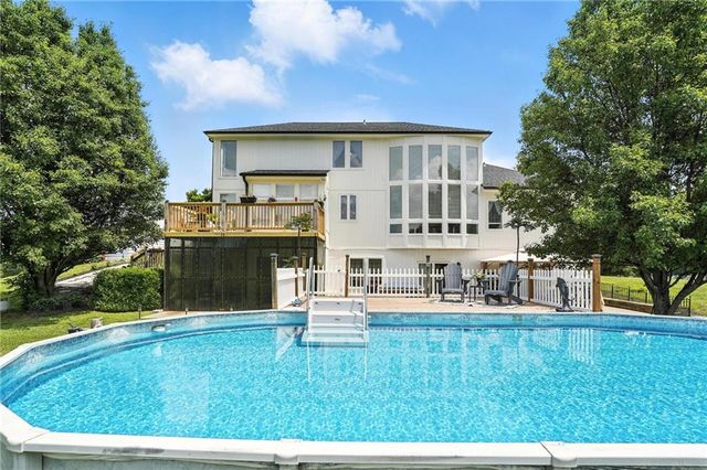 414 S Borgman Road, Buckner, MO 64016