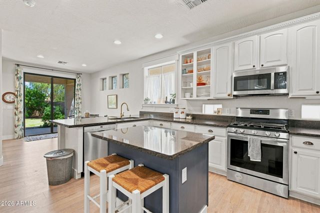 17698 W POST Drive, Surprise, AZ 85388