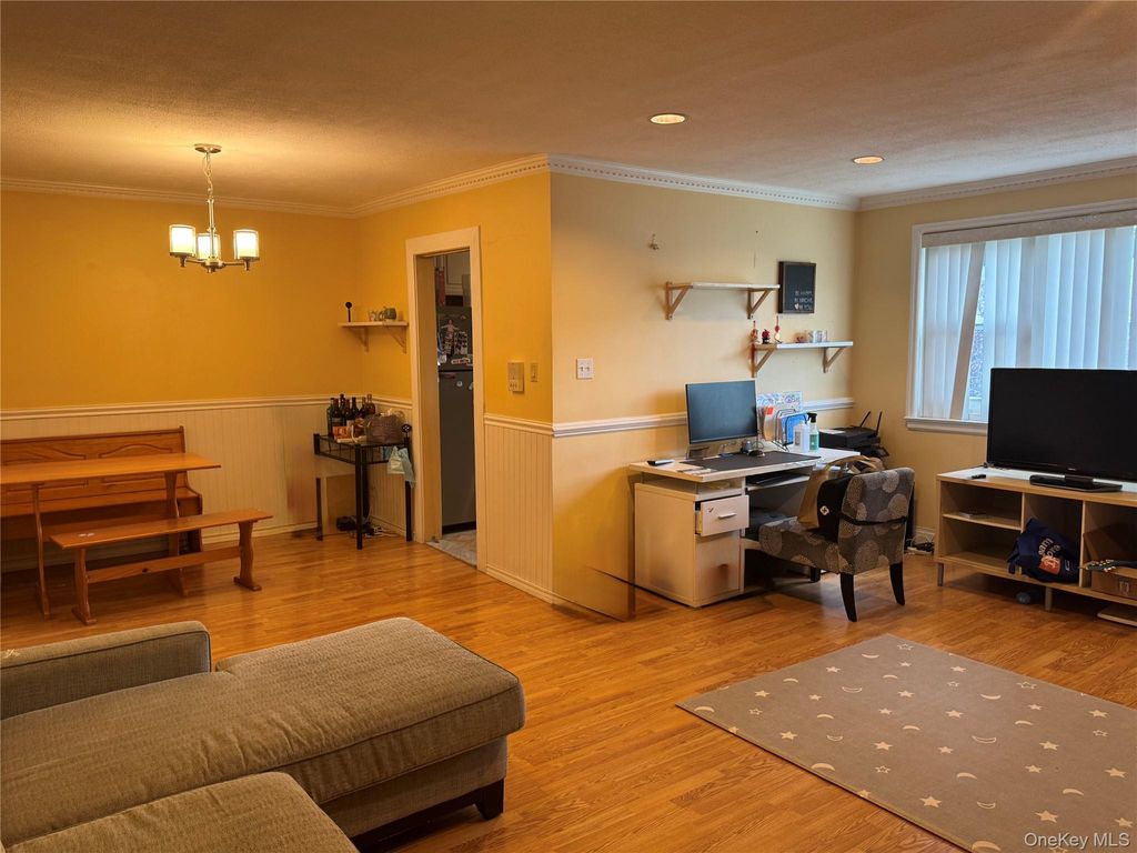 150-66 Jewel Avenue 79B, Flushing, NY 11367 — photo 4