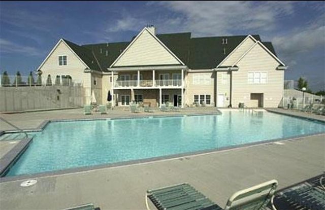 1313 NE Redwood Court, Oak Grove, MO 64075