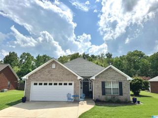 231 HICKORY POINT LANE, Helena, AL 35080
