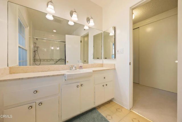 9424 Crystal View Drive, Tujunga, CA 91042