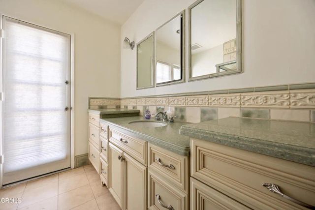 9424 Crystal View Drive, Tujunga, CA 91042