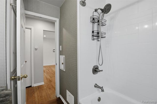 26604 Osmun Street, Madison Heights, MI 48071