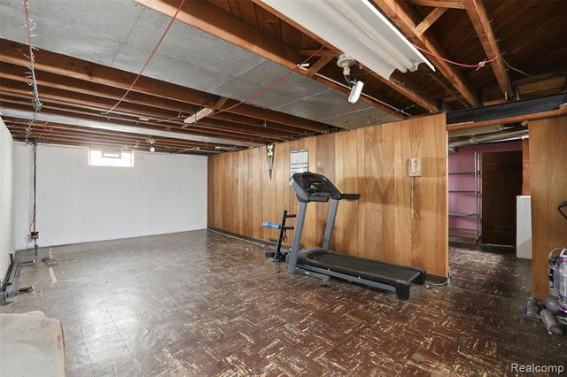 26604 Osmun Street, Madison Heights, MI 48071