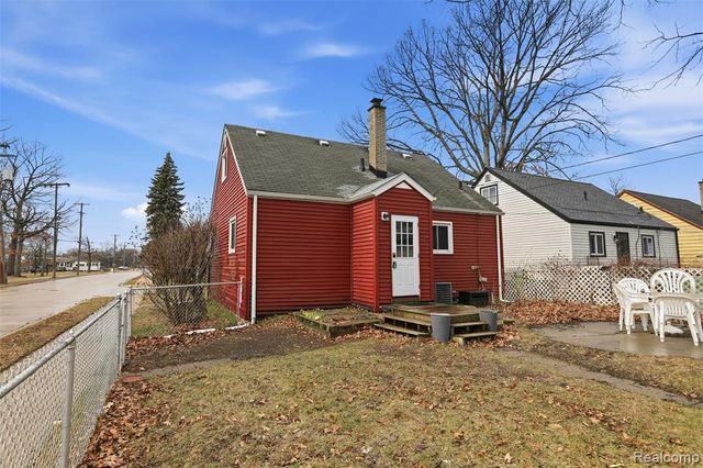 26604 Osmun Street, Madison Heights, MI 48071