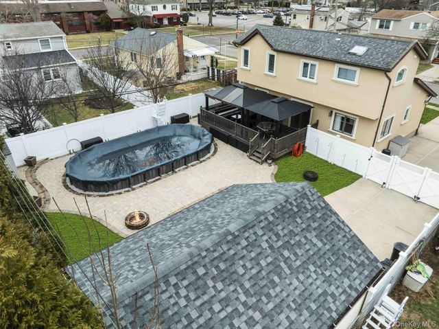 21 Terrell Lane, Hicksville, NY 11801