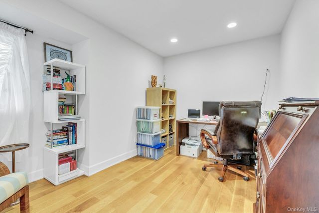 21 Terrell Lane, Hicksville, NY 11801