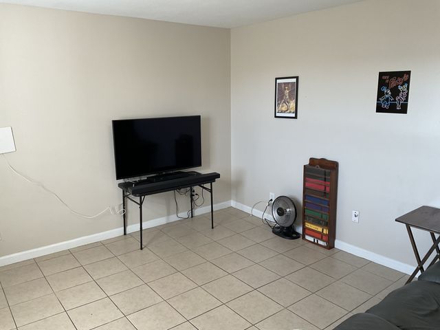 811 17th Ave, E, Springfield, TN 37172