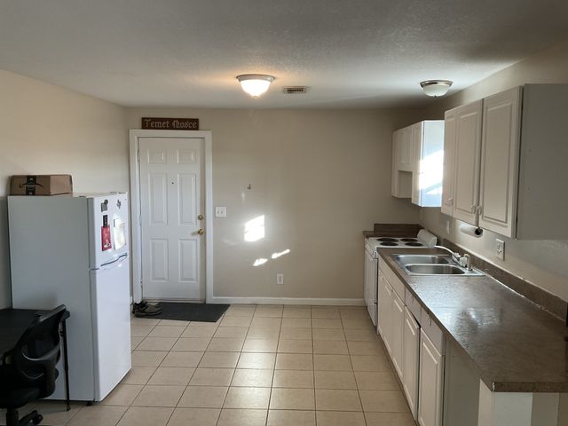 811 17th Ave, E, Springfield, TN 37172