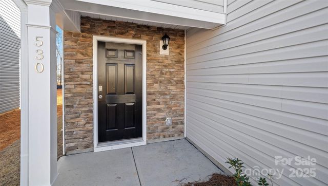 35 Caroline Valley Lane, Hendersonville, NC 28792