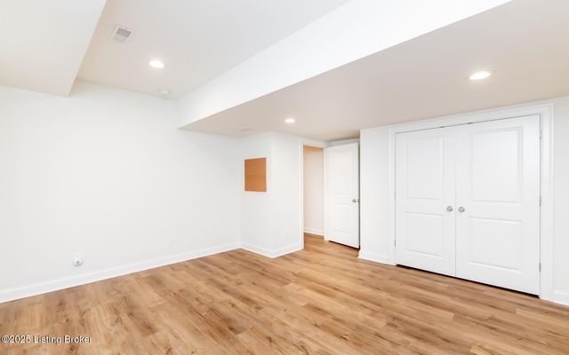 6408 St. Bernadette Ave, Prospect, KY 40059