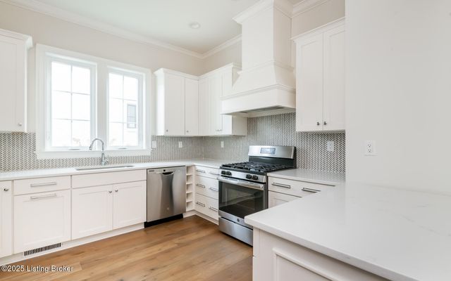 6408 St. Bernadette Ave, Prospect, KY 40059