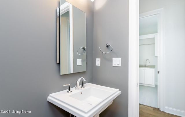 6408 St. Bernadette Ave, Prospect, KY 40059